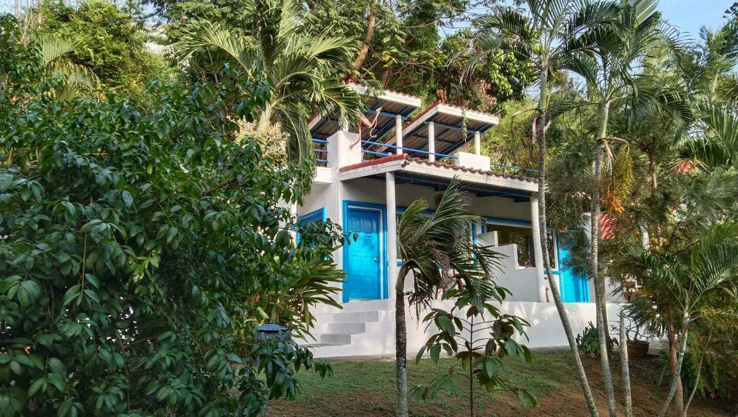 เม้าน์เทน บีช รีสอร์ท ( บ้านพัก ที่พักระยองติดทะเล ) ที่พักระยองติดทะเลปิ้งย่างได้