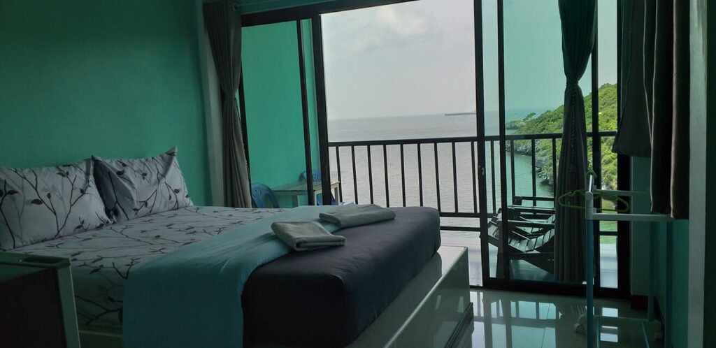 อเชียนวิว รีสอร์ต (Oceanviewresort) ที่พักเกาะสีชัง