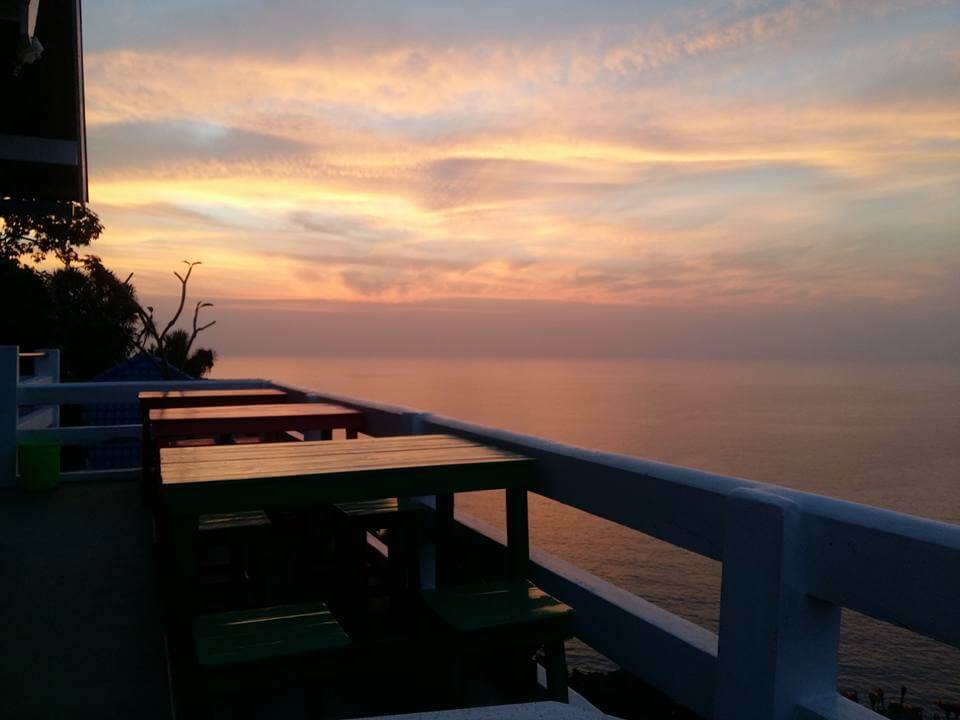 อเชียนวิว รีสอร์ต (Oceanviewresort) ที่พักเกาะสีชัง